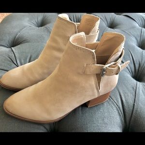 ALDO tan leather ankle boots - with tags